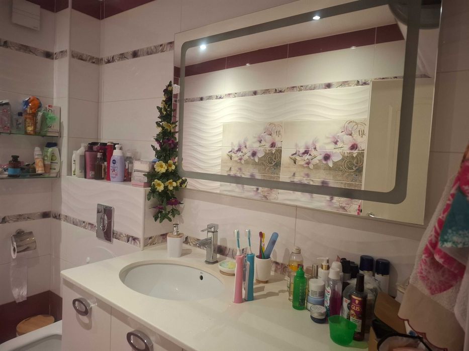 Дава се под наем Двустаен апартамент в Бургас, Център - 63 кв.м за 548.25 € - Снимка #8