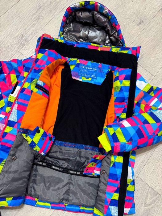 Лыжная куртка продается