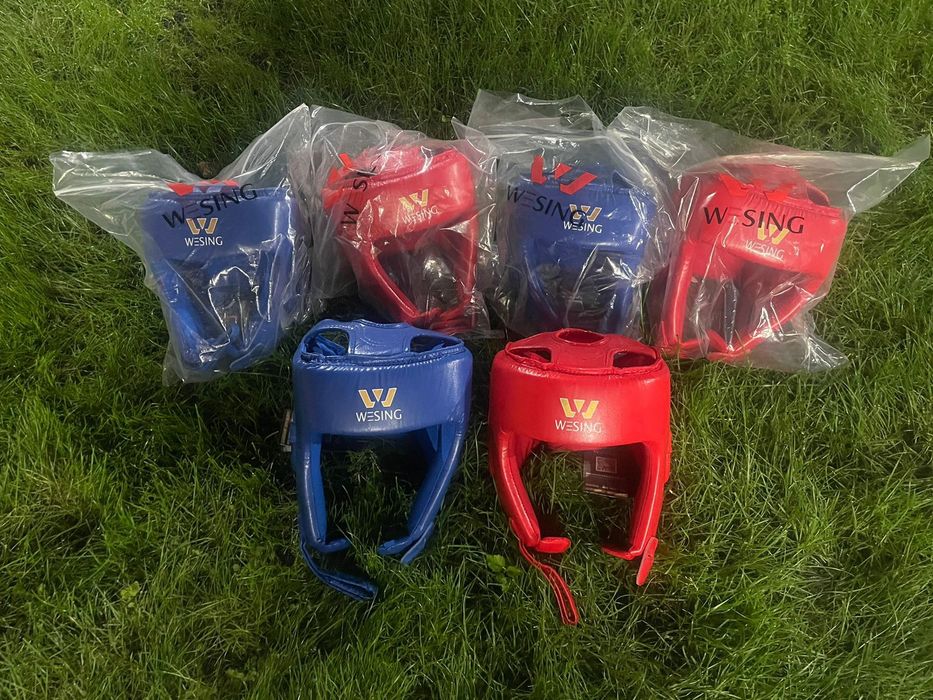 Продам шлема WESING,wesing,весинг в наличии 6 штук. 3 красных и 3 син