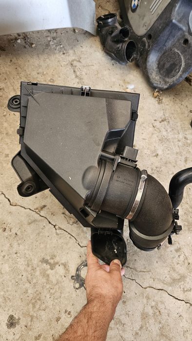 Филтърна кутия 335д 335d intake интейк бмв bmw e90 e91 e92 e93
