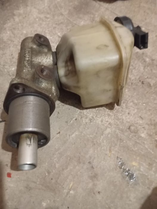 Рено 5 1.7. части