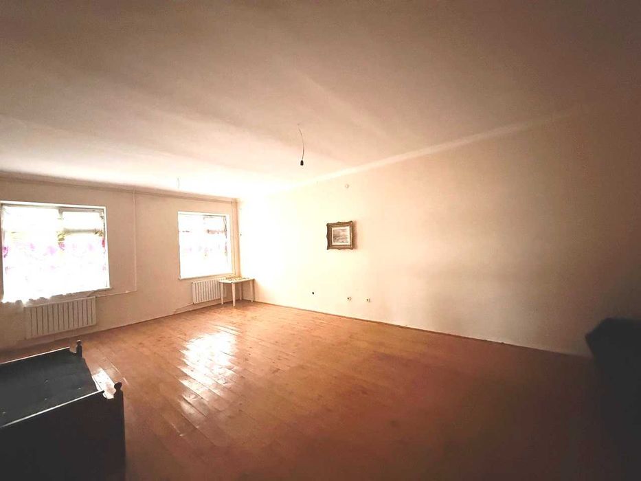 Коттеж 10 сотыхли 6 хонали Мотрит кургонида 150 000уе савдоси бор