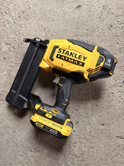 Pistol cuie STANLEY Fatmax