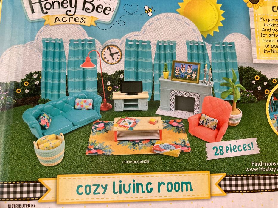 Honey bee acres cozy living room