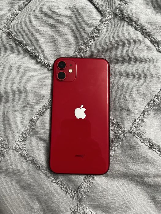 iphone 11 красный