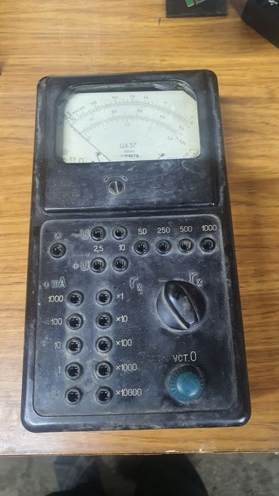 Тестер аналоговый. Комбинированный прибор Ц437.