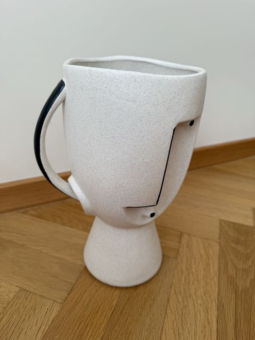 Ваза / кашпа “Лице с дръжки” - керамика, нова