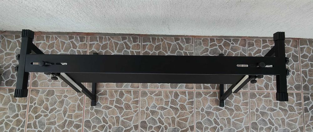 Stativ din metal pentru orgă in formă de Z