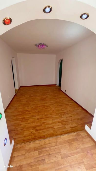 Vanzare apartament 4 camere in Micro 39 cu 2 balcoane