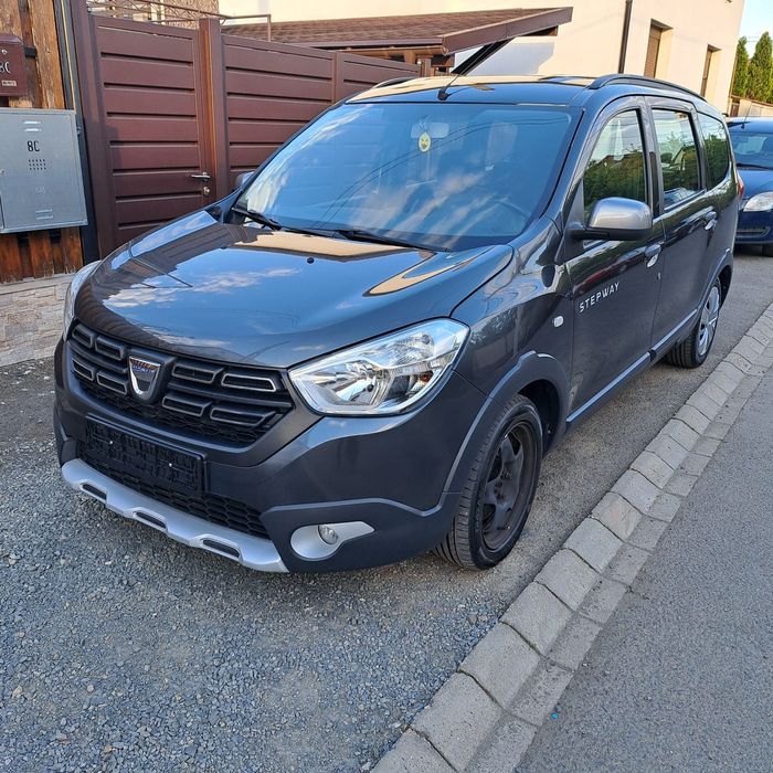 Dacia Lodgy Stepway – An 2018 – 1.2 TCe Benzina 116CP – Euro 6 – Clima * Navigatie * Senzori - Doar 99.000km !
