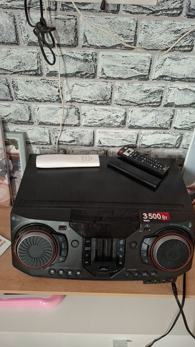 Очень мощный звук класс lg