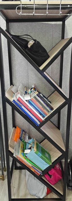 Продаю книжный шкаф