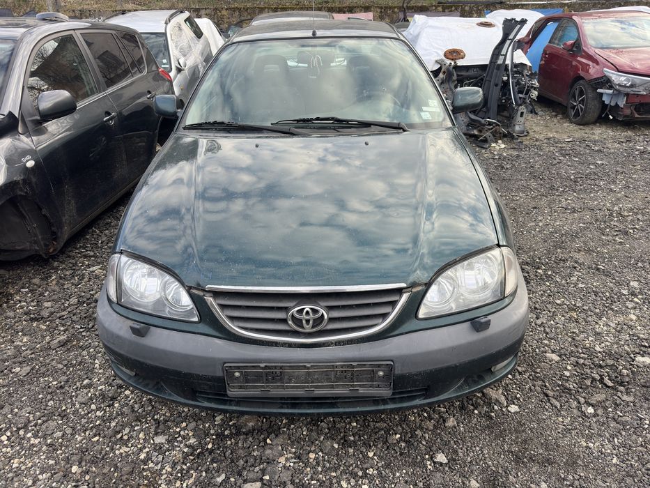 Тойота Авенсис Toyota Avensis 1.6vvti 110кс 2002г На части!