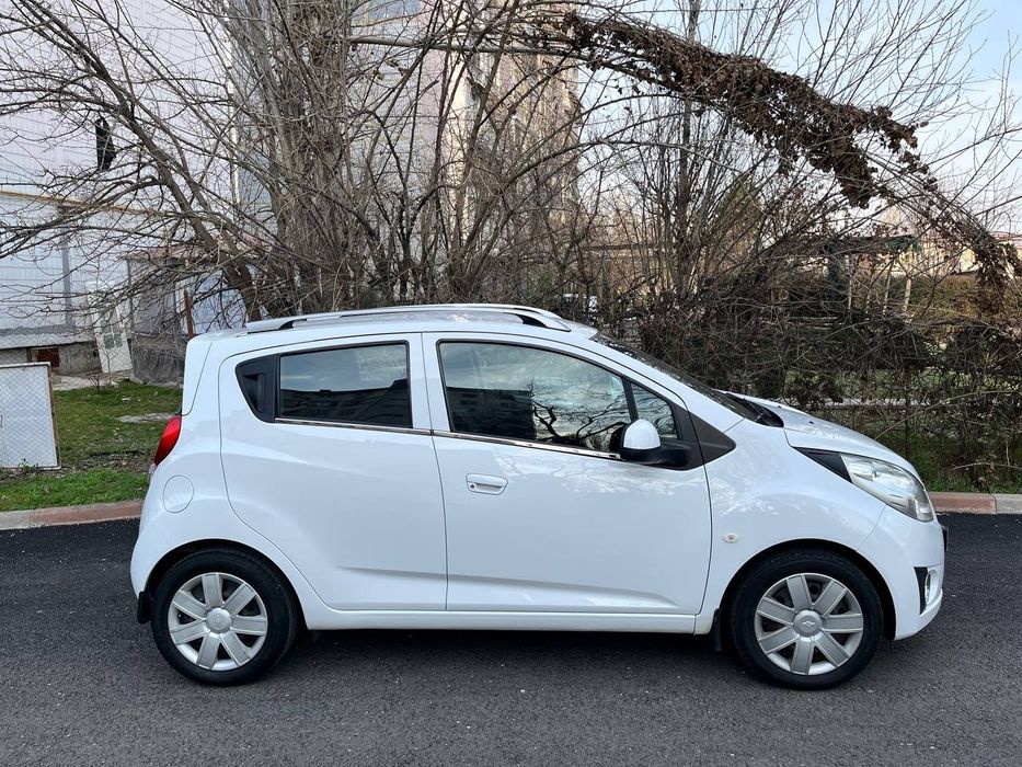Продаётся Chevrolet Spark.