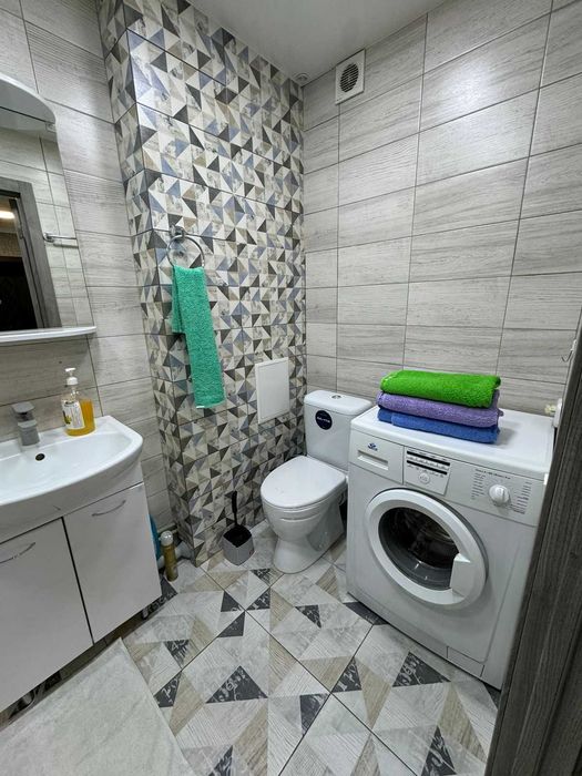 Люкс 3х.ком., Стрелка