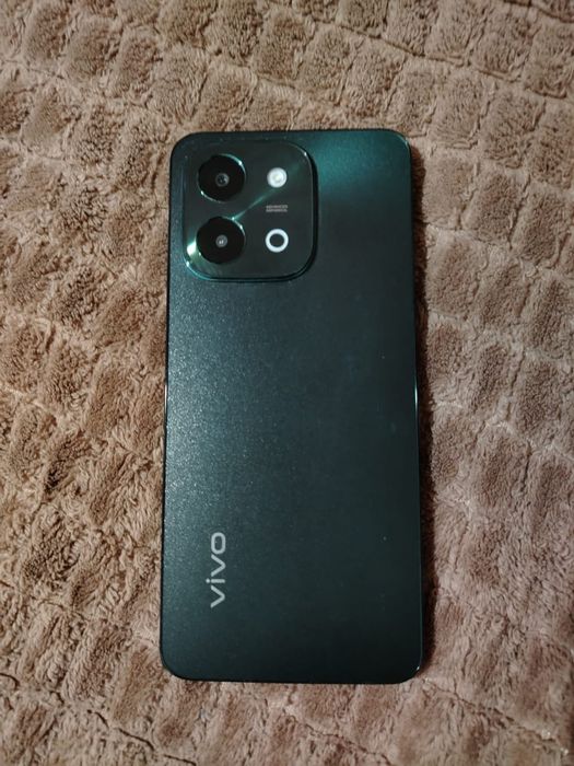 Телефон Vivo Y28