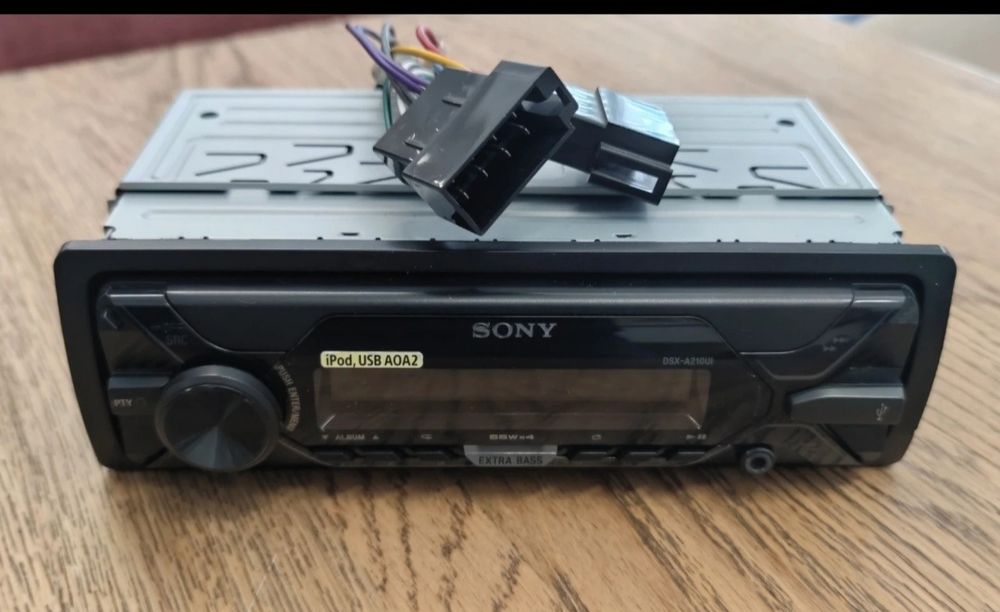 Sony DSX‑A210UI – Funcționează impecabil