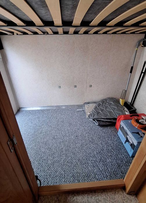 Кемпер под наем - от 85 евро - 6 спални/ 6 седящи места