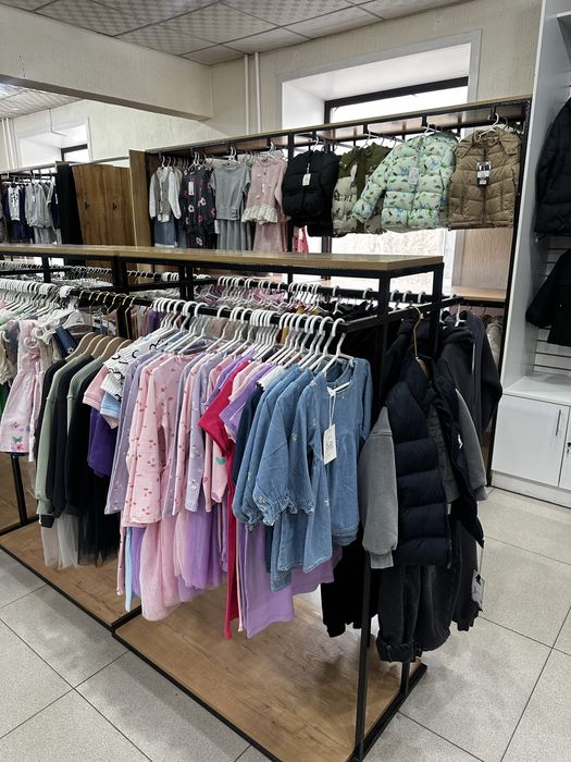 Продам срочно шкафы, рейлы, полки