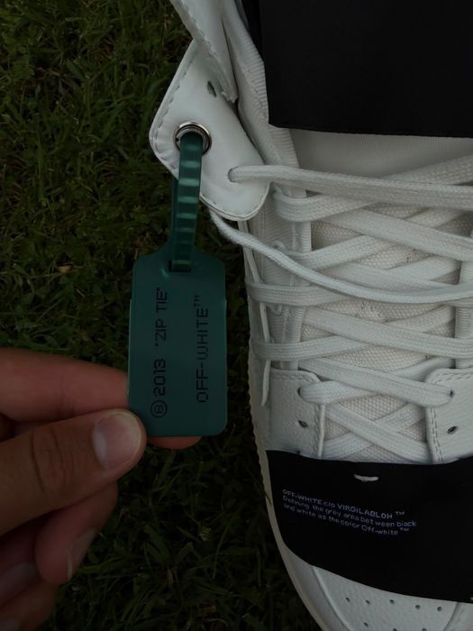Adidasi Off White Court 3.0 / Premium / 2026