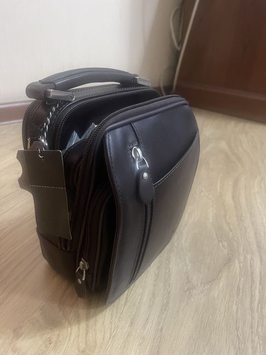 Продам барсетку новую
