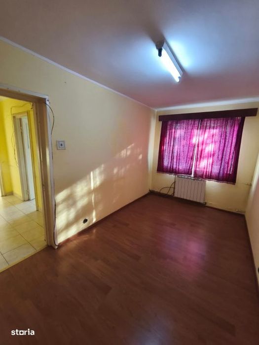 Apartament 3 camere, 61mp, zona Hurmuzachi, Radauti
