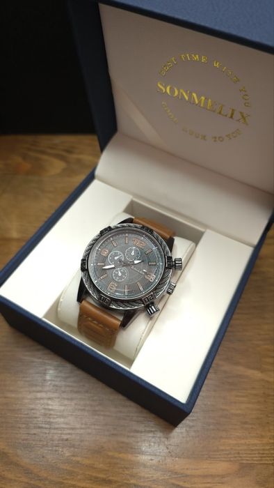 Стилни и модерни мъжки часовници