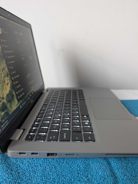 Laptop Dell Latitude 5330 | i7-1265U | 16GB | 512GB + Geanta si Mouse