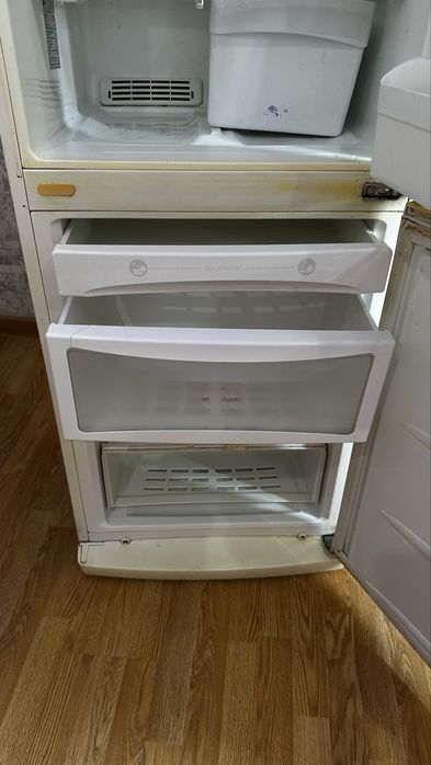 Холодилник бу LG
