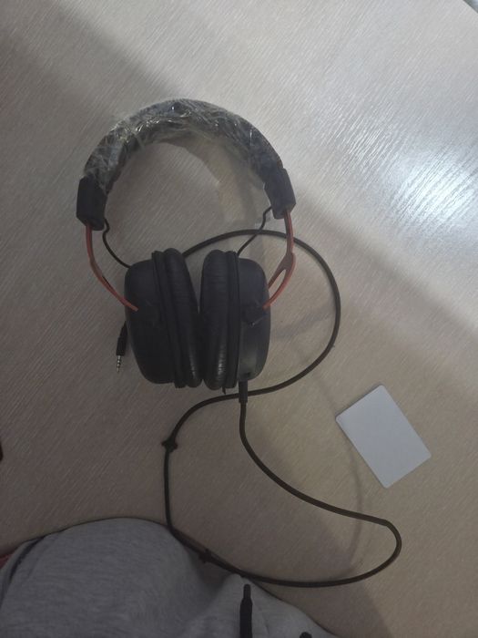 Продаю наушники hyperx