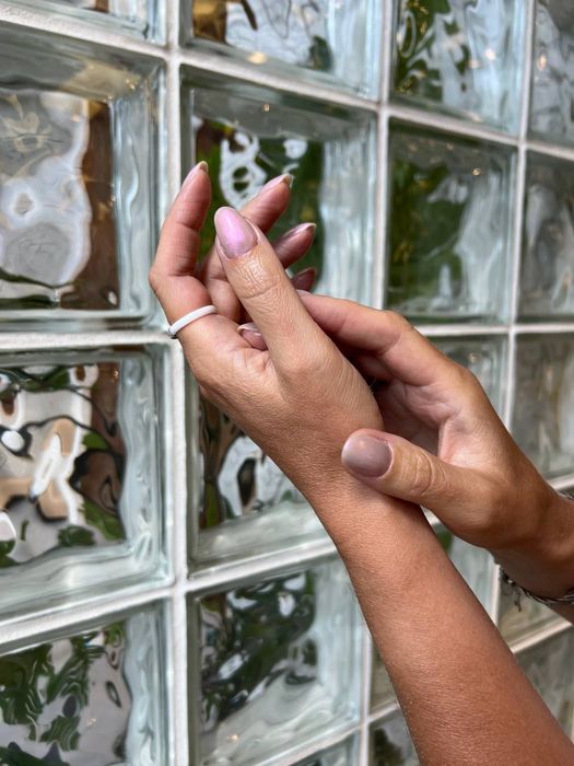 Предлогаю свои услуги по ногтям. Маникюр, наращивание, укрепление.