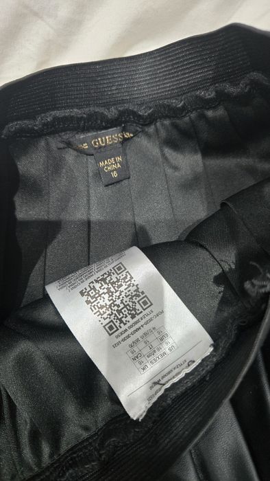 Guess кожена пола