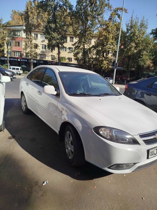 GENTRA 2021 srochno sotiladi. Lacetti