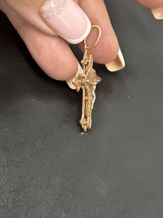 Крестик красное золото 585