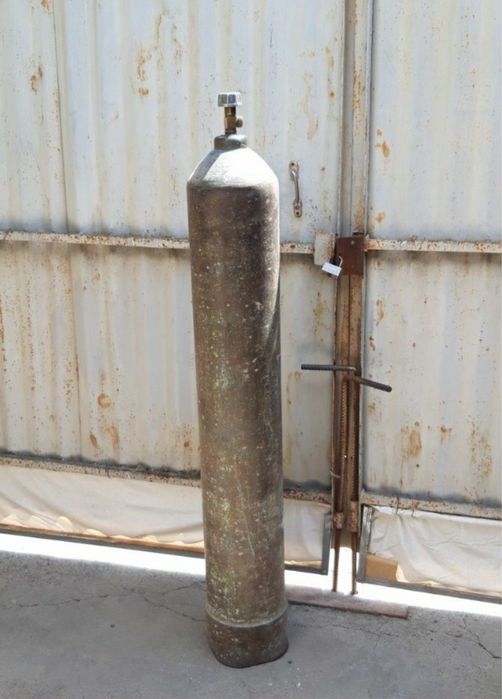 Продам угликислотный кислородный баллон
