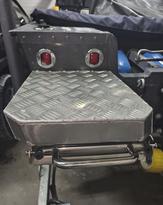 Лодка с прицепом