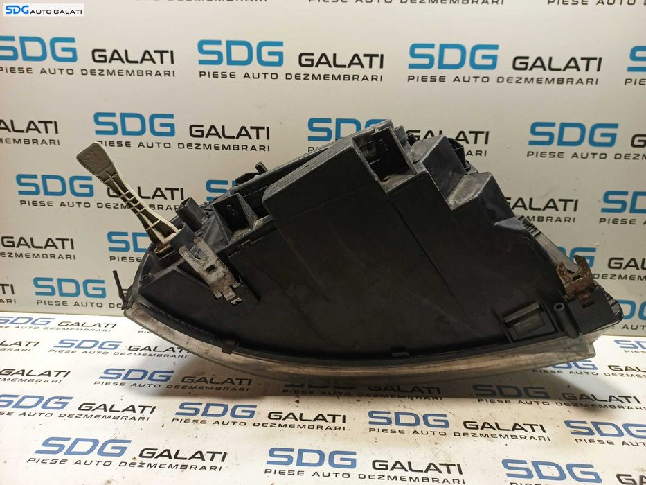 Far Dreapta EUROPA FARA Xenon Volkswagen Sharan 2001 - 2010 [L1004]