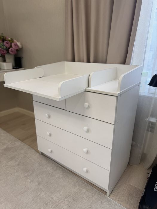 Пеленальный столик