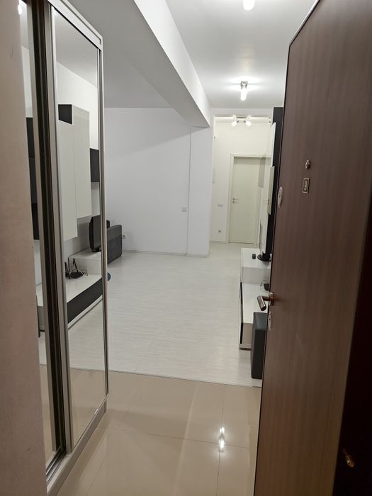 Apartament de 3 camere de închiriat
