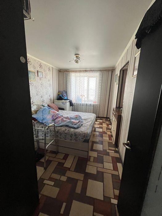 Продам 4 комнатную квартиру