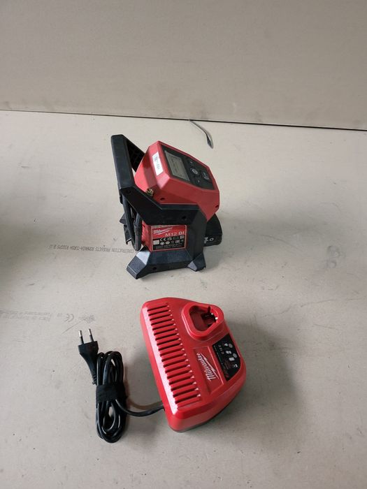 Compresor de aer Milwaukee M12 BI