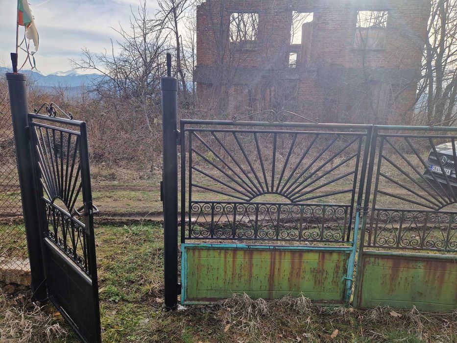 Имот в с.Очуша за вила, къща илиовощна градина