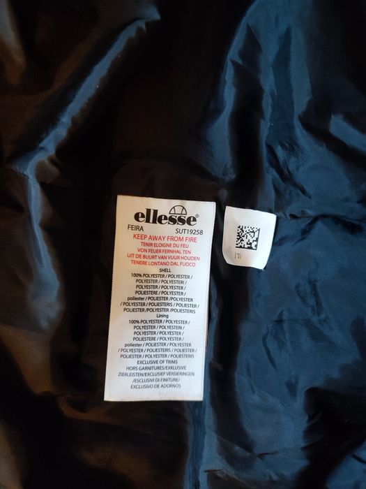 Geaca pufoasa Ellesse, marime L, impecabila