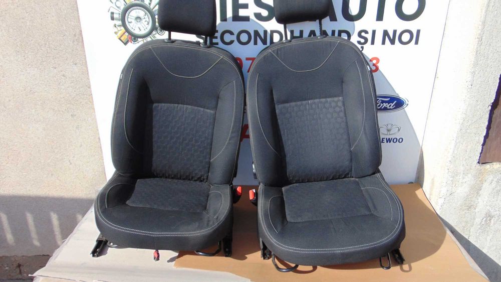 Scaune/Fata/Spate Dacia Logan 2 Cu Airbag An 2013-2020 Culoarea Negru