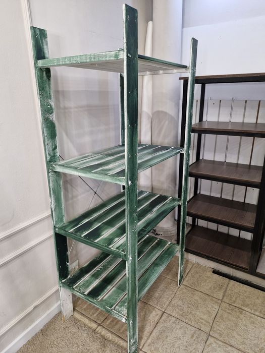 Продам стеллаж деревянный