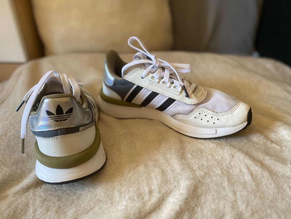 Спортни обувки Adidas