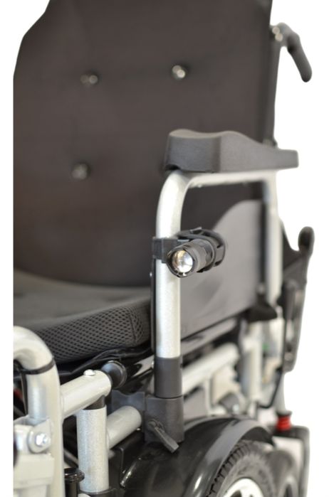 Продам инвалидную кресло-коляску