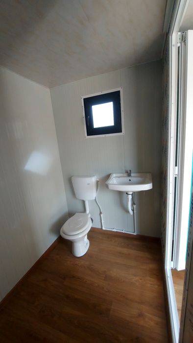 Vand container grup sanitar și vitrină