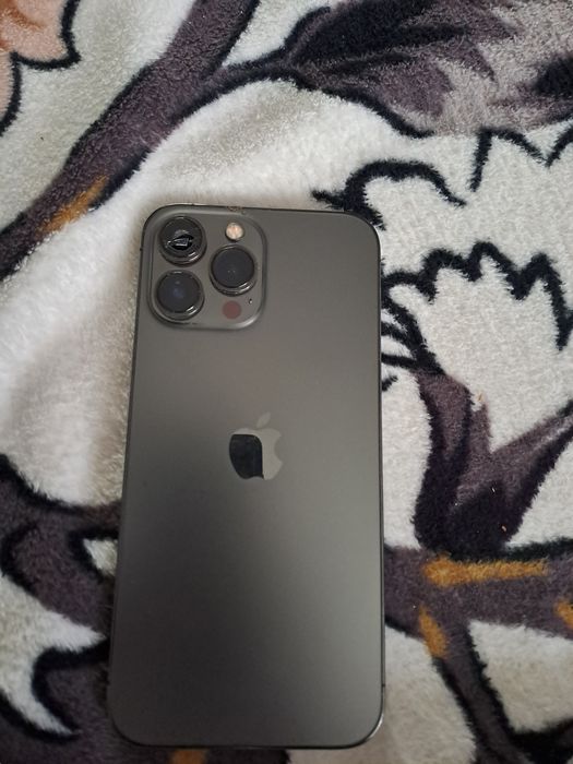 Vând iPhone 13 pro max