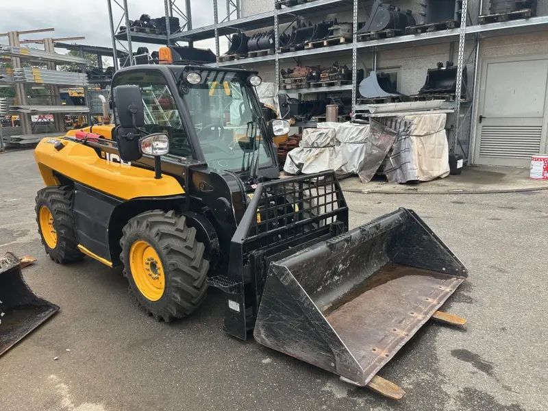 Телескопичен товарач JCB 516-40